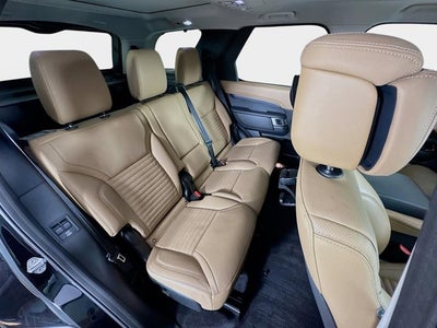 2025 Land Rover Discovery Metropolitan Edition