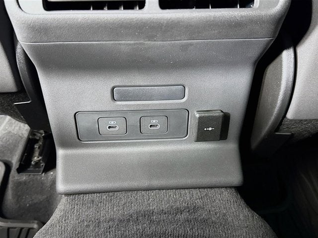 2026 Land Rover Range Rover Velar Dynamic SE