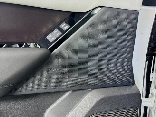 2026 Land Rover Range Rover Velar Dynamic SE