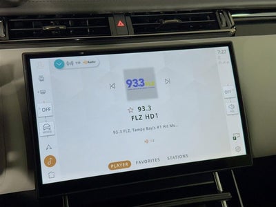 2026 Land Rover Range Rover Velar Dynamic SE