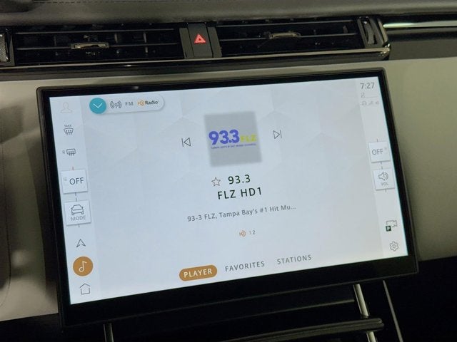 2026 Land Rover Range Rover Velar Dynamic SE