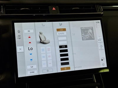 2026 Land Rover Range Rover Velar Dynamic SE