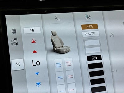 2026 Land Rover Range Rover Velar Dynamic SE