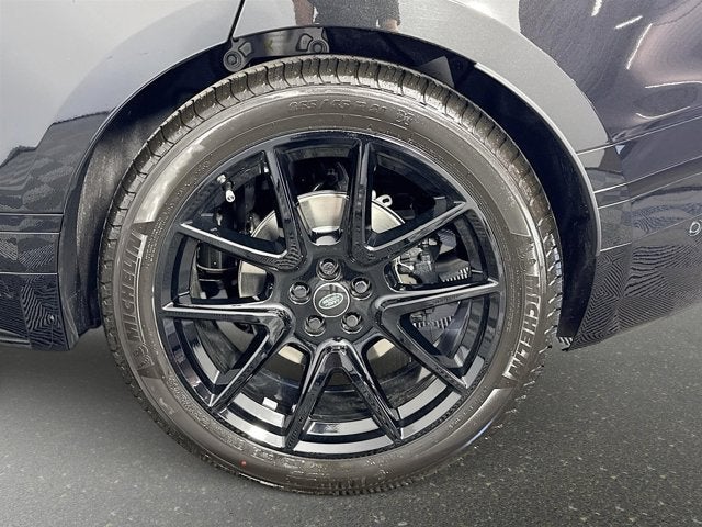 2026 Land Rover Range Rover Velar Dynamic SE