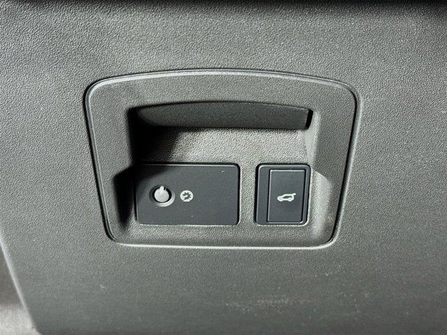 2026 Land Rover Range Rover Velar Dynamic SE