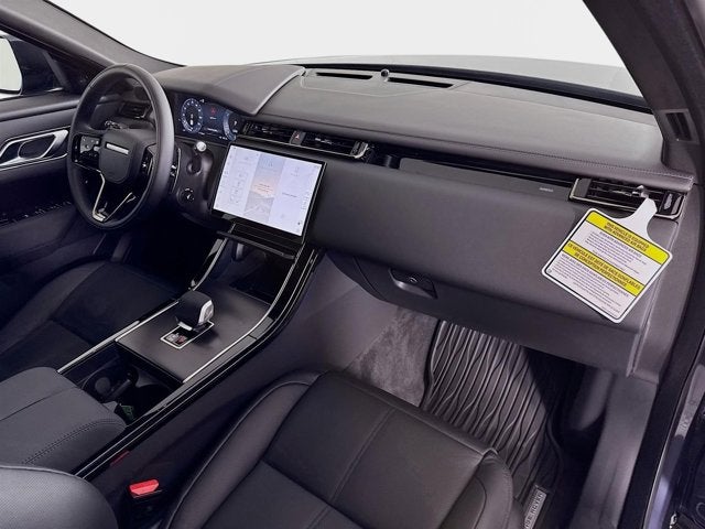 2026 Land Rover Range Rover Velar Dynamic SE