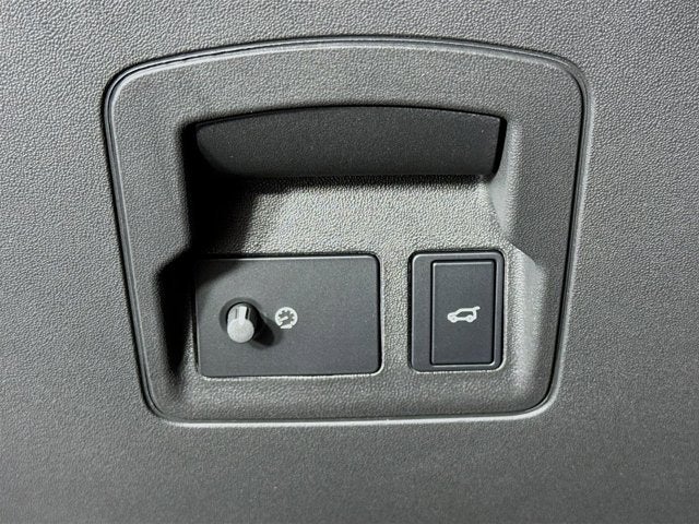 2026 Land Rover Range Rover Velar Dynamic SE