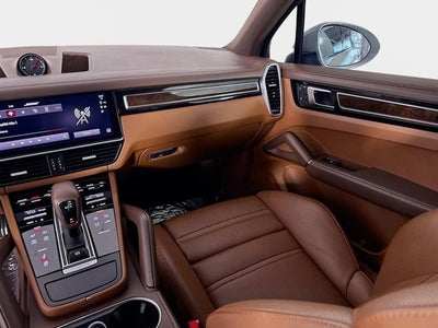 2023 Porsche Cayenne S Platinum Edition