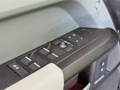 2025 Land Rover Defender V8