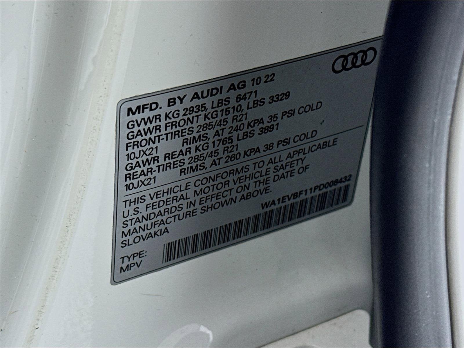 2023 Audi Q8 Premium Plus