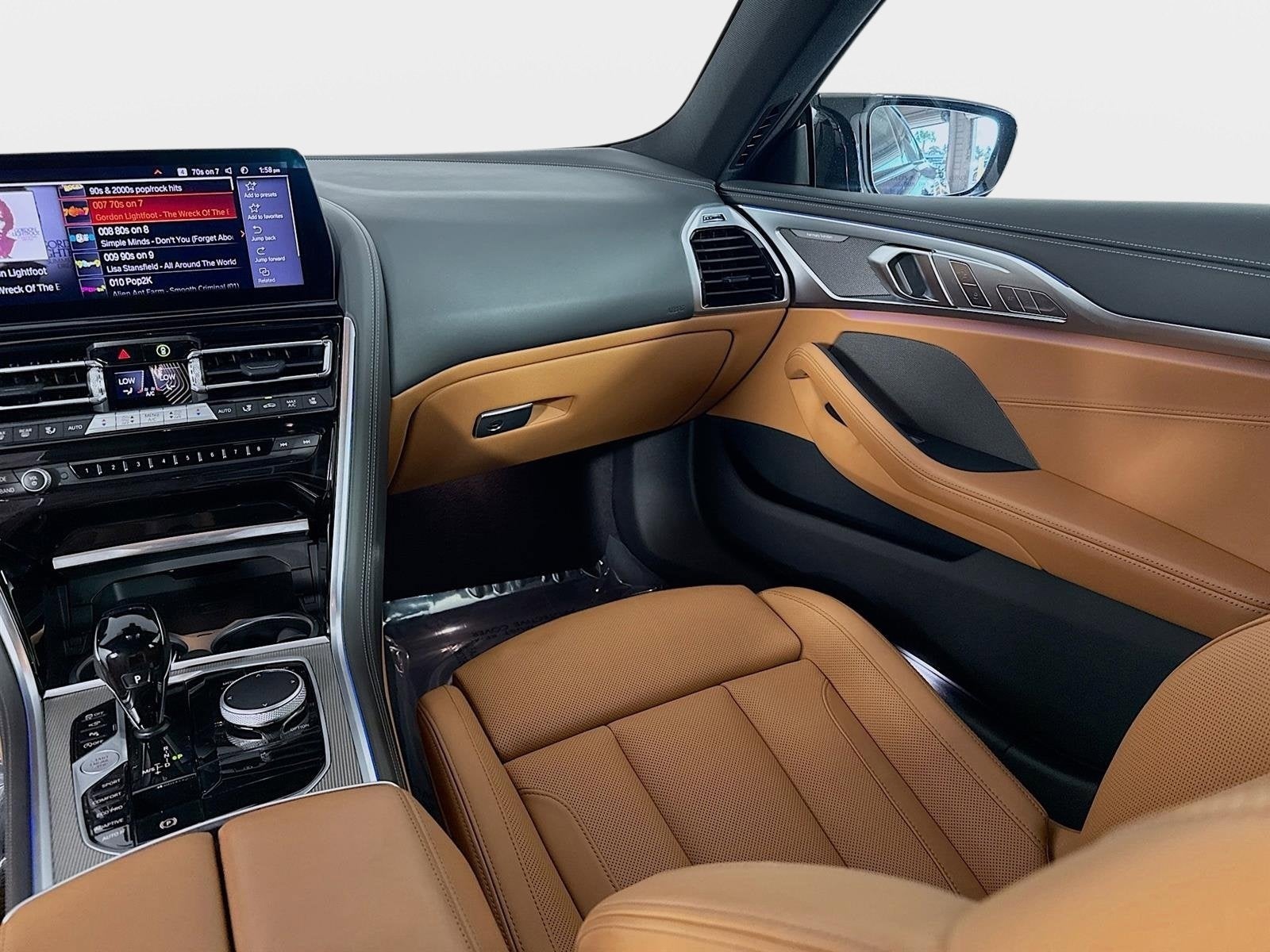 2025 BMW 8 Series M850i