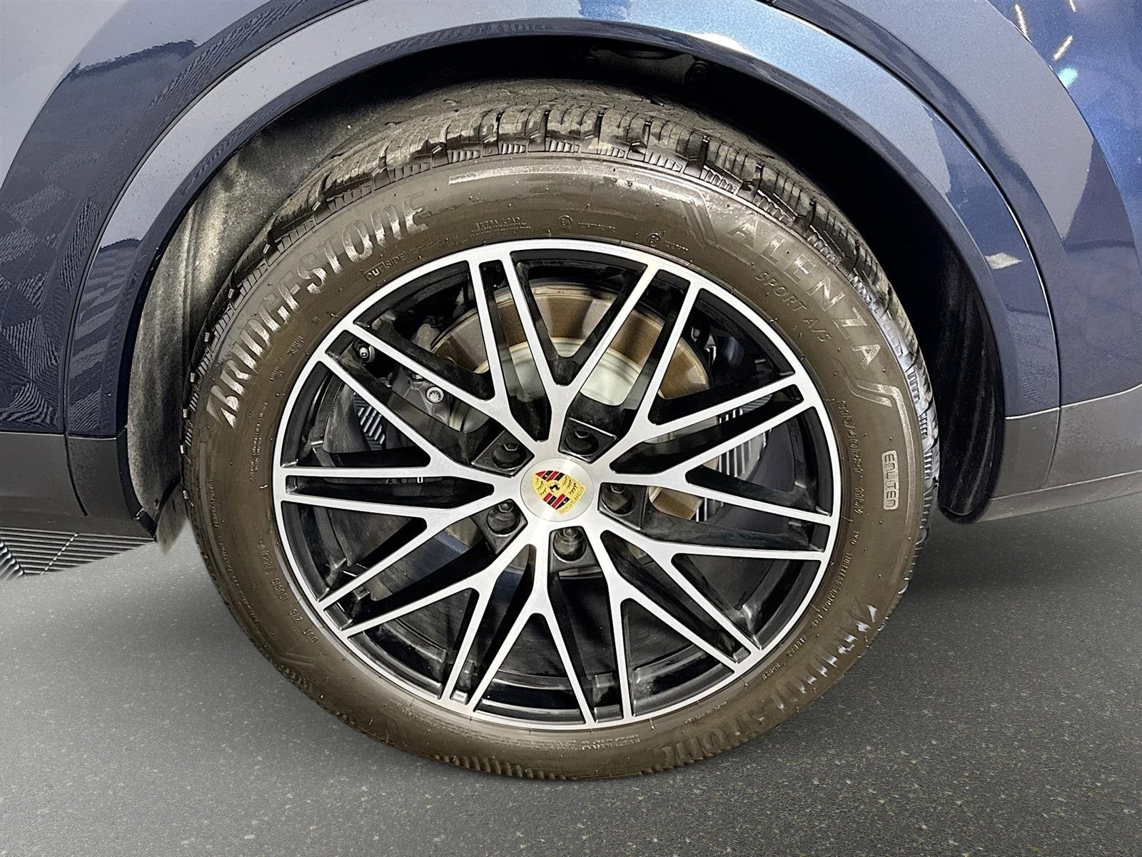 2024 Porsche Cayenne Base