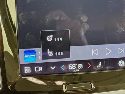 2024 Volvo S60 Recharge Plug-In Hybrid Plus Dark Theme