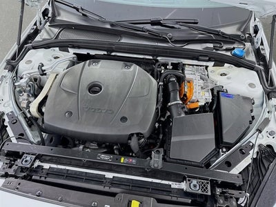 2024 Volvo S60 Recharge Plug-In Hybrid Plus Dark Theme