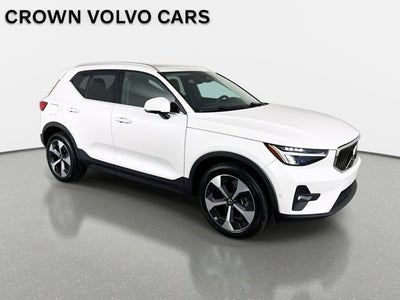 2023 Volvo XC40 Plus Bright Theme