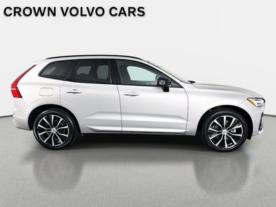 2023 Volvo XC60 Plus Dark Theme