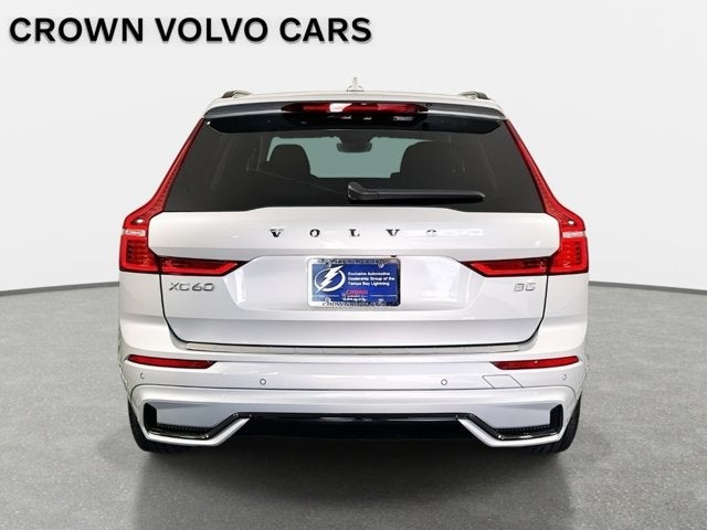 2023 Volvo XC60 Plus Dark Theme
