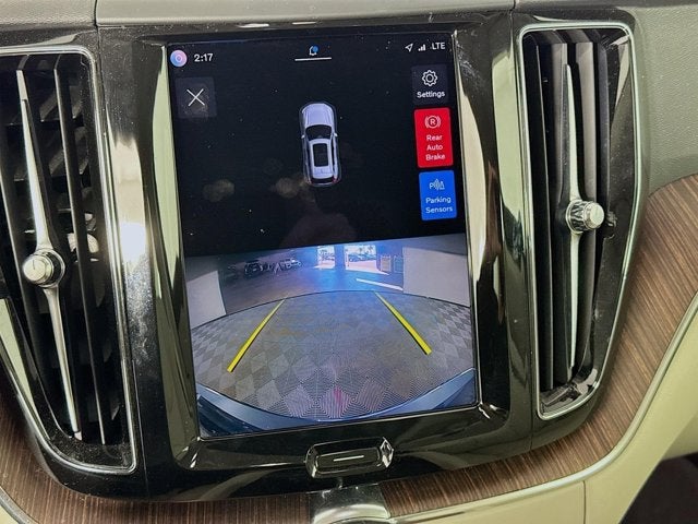 2022 Volvo XC60 Momentum