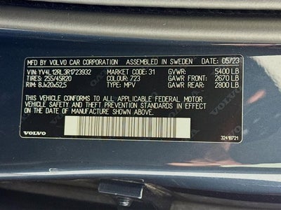 2024 Volvo XC60 Plus Dark Theme