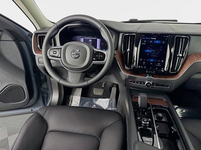 2023 Volvo XC60 Plus Bright Theme