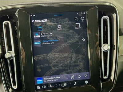 2023 Volvo XC40 Plus Bright Theme