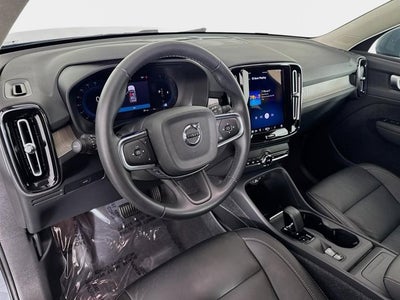 2023 Volvo XC40 Core