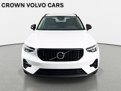 2023 Volvo XC40 Plus Dark Theme