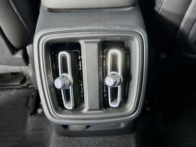 2023 Volvo XC40 Plus Dark Theme