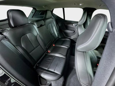 2023 Volvo XC40 Ultimate Dark Theme