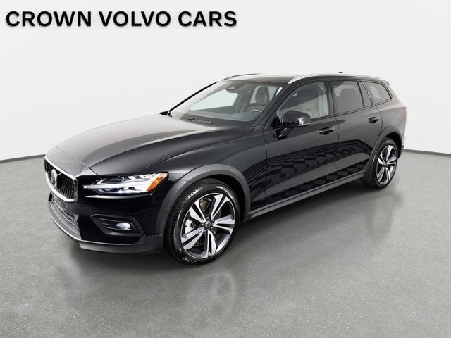 2025 Volvo V60 Cross Country Plus