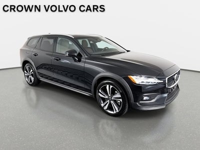 2025 Volvo V60 Cross Country Plus