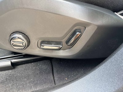 2025 Volvo XC60 Core