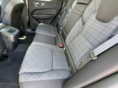 2025 Volvo XC60 Core