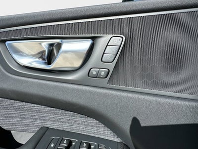 2025 Volvo XC60 Core