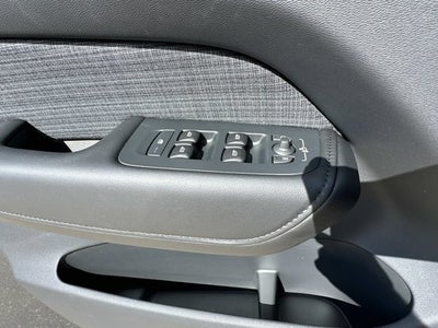 2025 Volvo XC60 Core