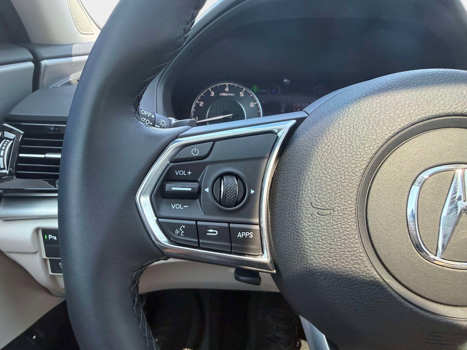 2025 Acura RDX w/Technology Package