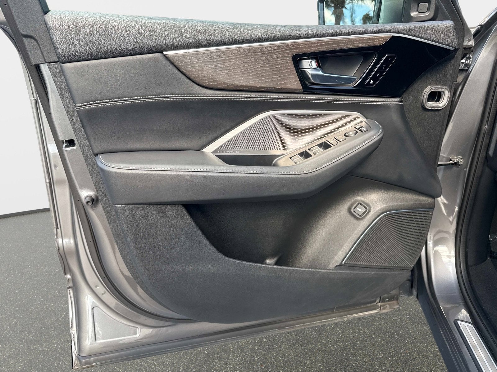 2023 Acura MDX w/Advance Package