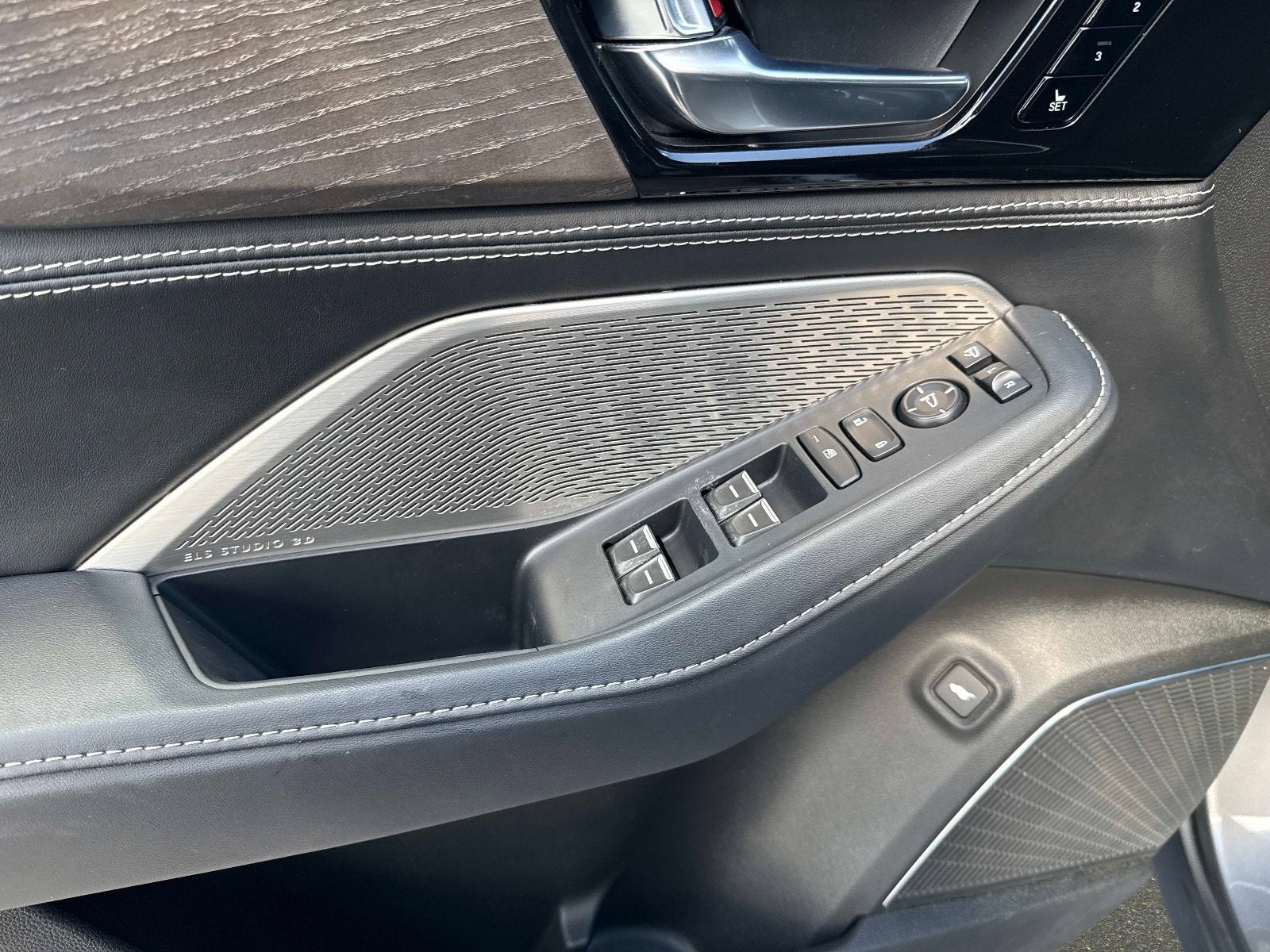 2023 Acura MDX w/Advance Package