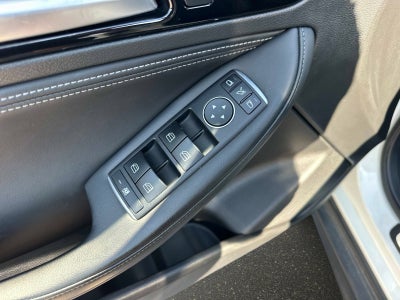 2017 INFINITI QX30 Premium